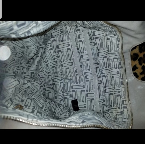 Guess hobobag - Picture 3 of 5